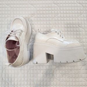 Glamour Circle Platform Oxfords